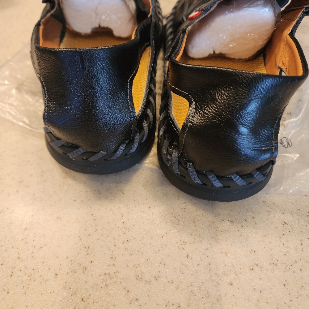 SH1 -Clohoo Men's Sandals Are Comfortable, Durable and Hand-stitched - Picture 6 of 8